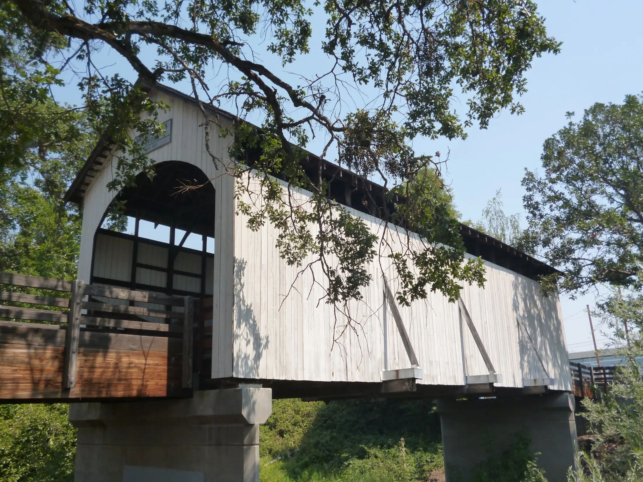 Antelope Creek Covered Bridge in Eagle Point’s city park